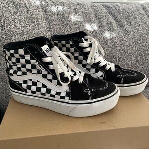 Vans kids Black/White Checkered High-Tops size 3Y big kids